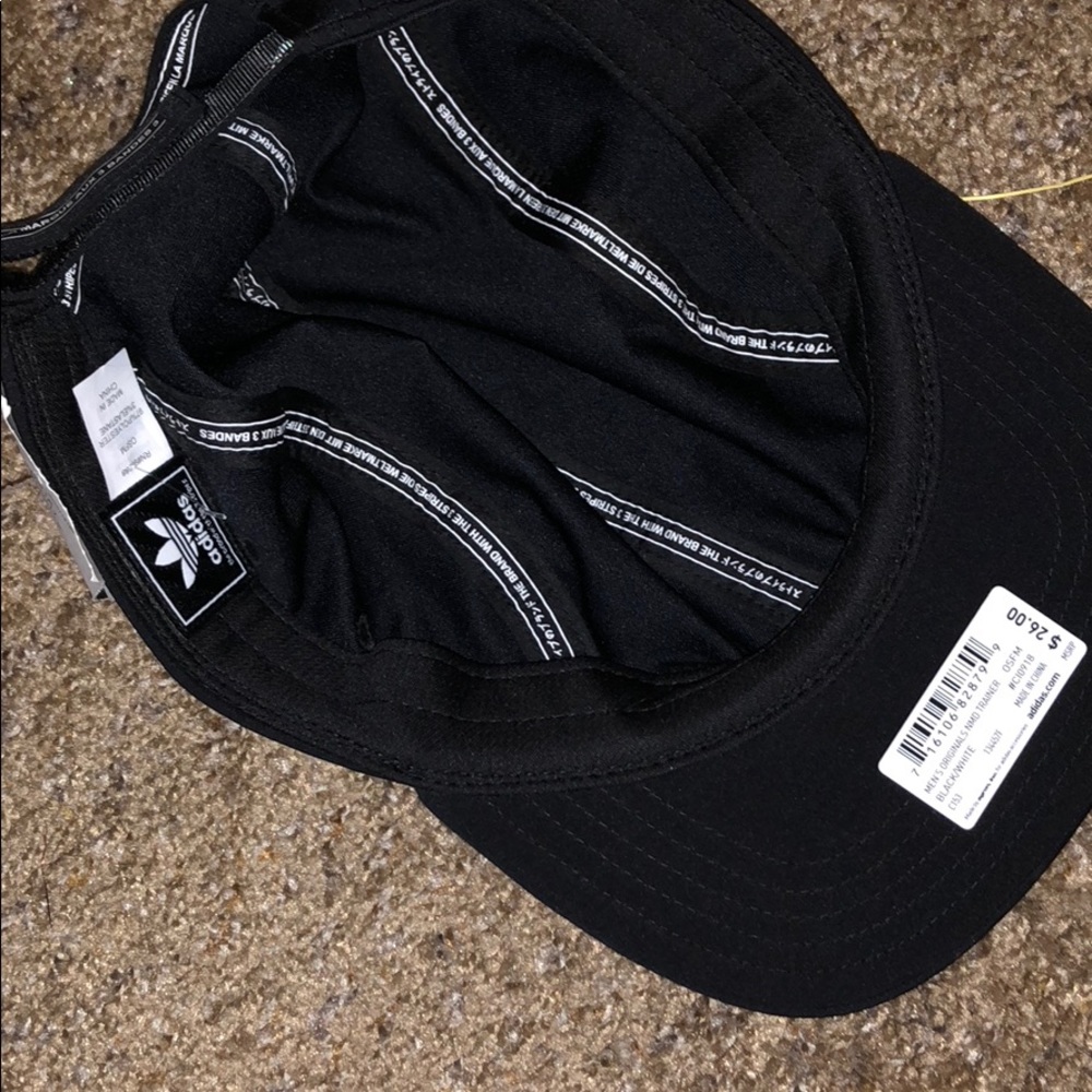 Adidas hat - Picture 3 of 4